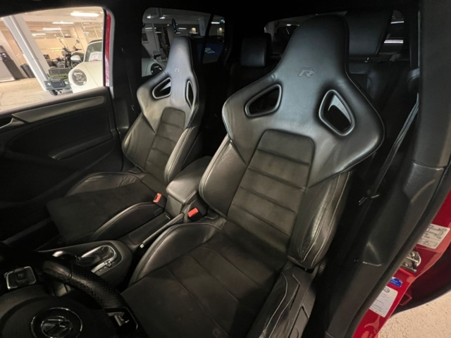 985384-9 Volkswagen Golf 5-dörrars R 2.0 TSI 4Motion DSG Sekventiell, 270hk, 2011