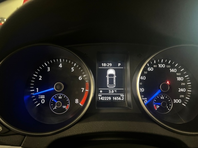 985384-11 Volkswagen Golf 5-dörrars R 2.0 TSI 4Motion DSG Sekventiell, 270hk, 2011