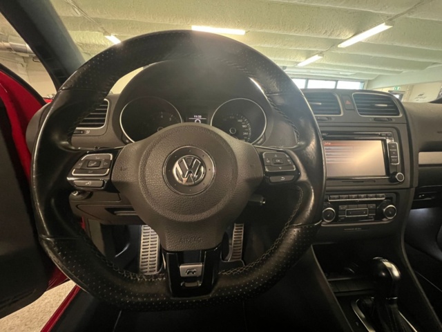 985384-14 Volkswagen Golf 5-dörrars R 2.0 TSI 4Motion DSG Sekventiell, 270hk, 2011