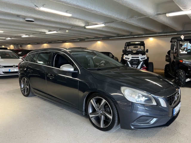 985385-2 Volvo V60 D4 Manual, 163hp, 2013