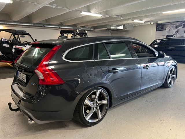 985385-4 Volvo V60 D4 Manual, 163hp, 2013