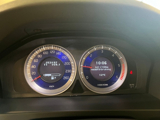 985385-12 Volvo V60 D4 Manual, 163hp, 2013