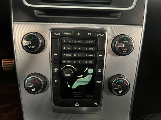 985385-15 Volvo V60 D4 Manual, 163hp, 2013