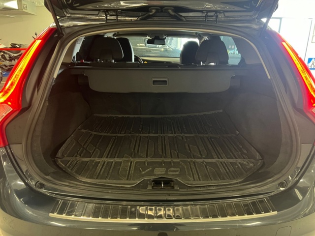 985385-16 Volvo V60 D4 Manual, 163hp, 2013