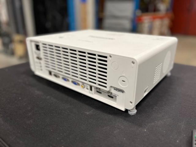 1184155-4 Projector Panasonic PT-LRZ35 3500ANSI