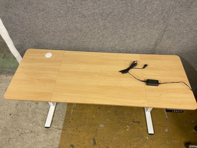 918788-3 Electric raise/lower desk (160x60cm)