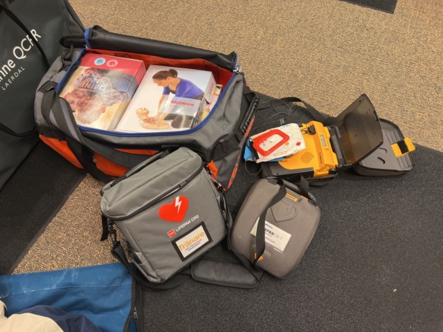 1154383-6 CPR Training Kit - Dummies, CPR Trainer and more
