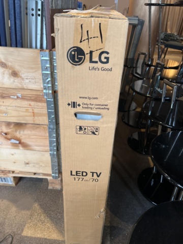 1154390-2 TV 70" new in box - LG 70UU640C