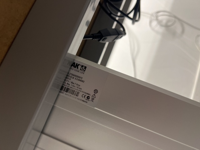 1154414-6 Raised & lowerable table on wheels - Linak