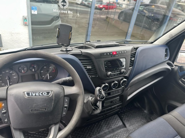 953388-16 Iveco Daily 35-160 Refrigerated van 2.3 JTD Hi-Matic, 156hp, 2018