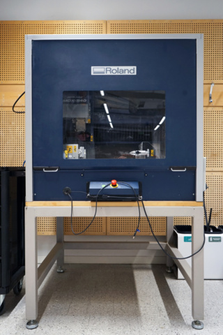 CNC router Roland Modela Pro II MDX-540 - PS Auction - We value