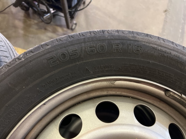 1177480-4 Summer tires on rim 8 pcs - 205/60 R16