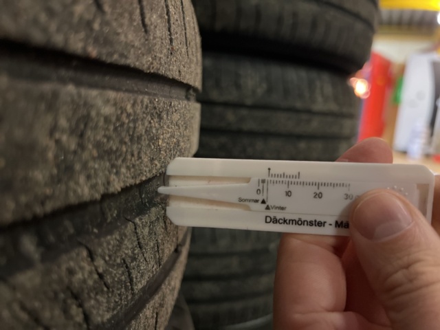 1177480-11 Summer tires on rim 8 pcs - 205/60 R16