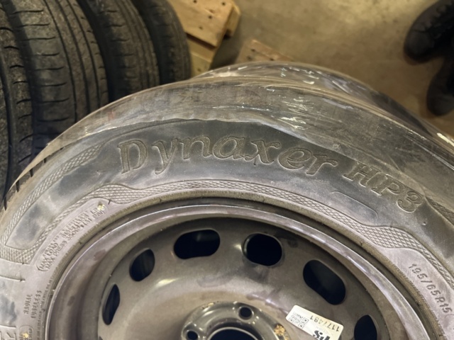 1177481-3 Summer tires on rim 8 pcs - 195/65 R15