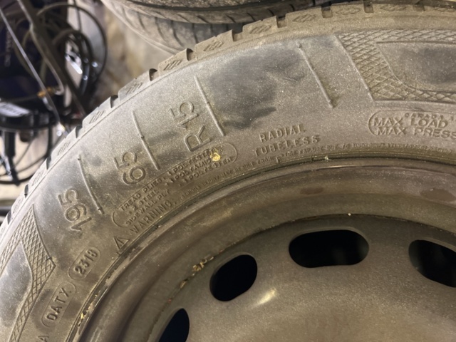 1177481-7 Summer tires on rim 8 pcs - 195/65 R15