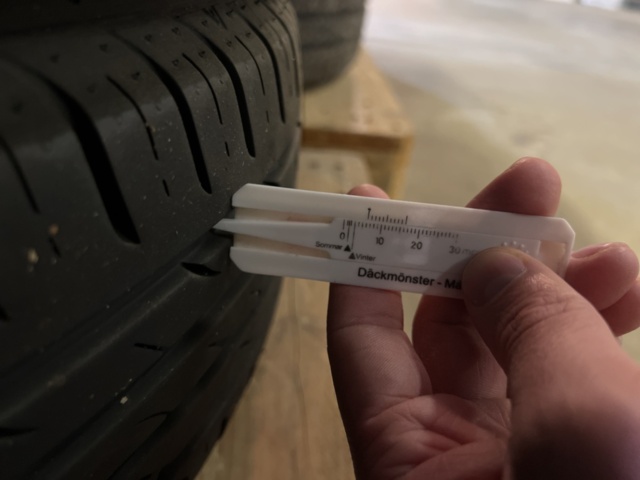 1177481-15 Summer tires on rim 8 pcs - 195/65 R15