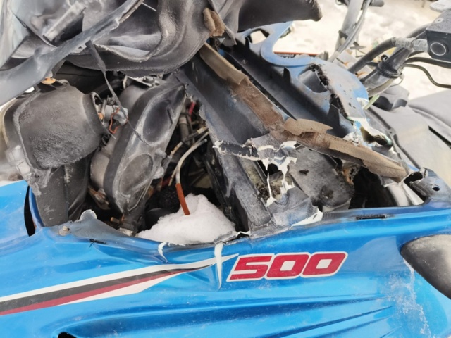 1129076-11 Snowmobile Yamaha VT 500 8CY -1997 Repair object