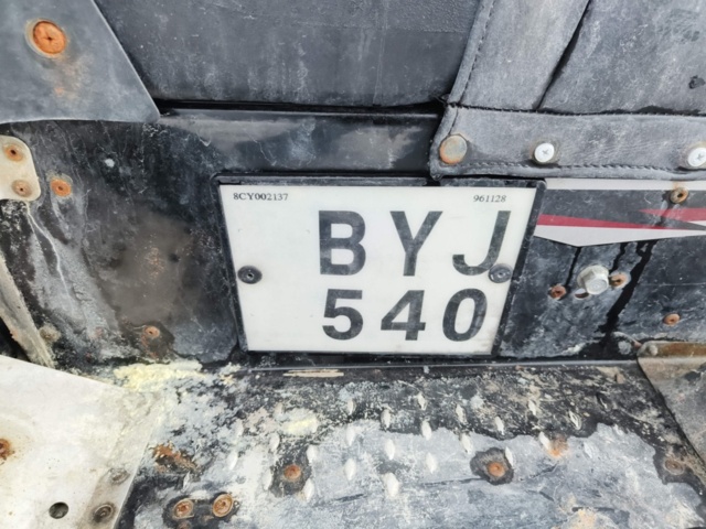 1129076-22 Snowmobile Yamaha VT 500 8CY -1997 Repair object