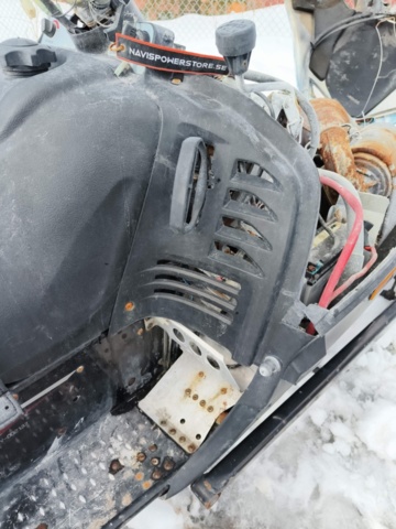 1129076-38 Snowmobile Yamaha VT 500 8CY -1997 Repair object