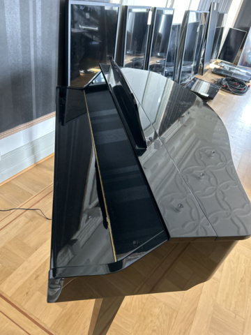 1150040-8 Yamaha grand piano Gran Touch GTZ