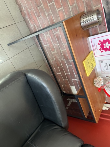 1146801-6 Armchair / side table