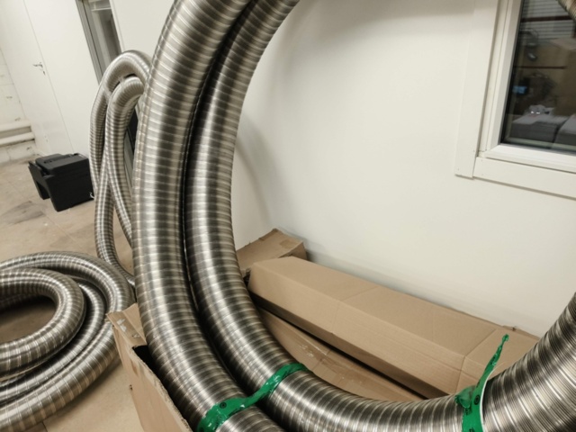 1129144-6 Lot of Stainless Flex Hoses for Chimneys