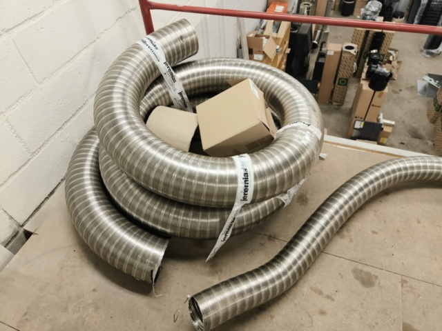1129144-9 Lot of Stainless Flex Hoses for Chimneys