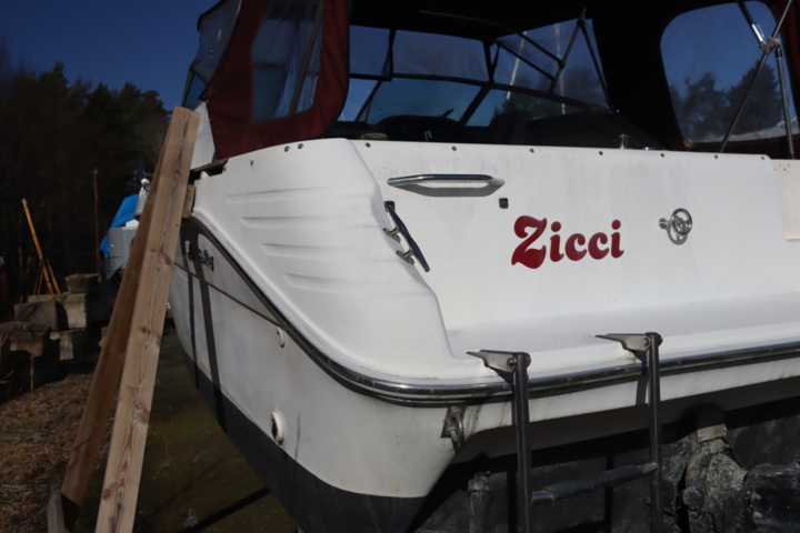 1188296-17 Searay Express Cruiser 250EC, 1994