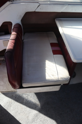 1188296-24 Searay Express Cruiser 250EC, 1994