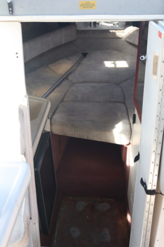 1188296-35 Searay Express Cruiser 250EC, 1994