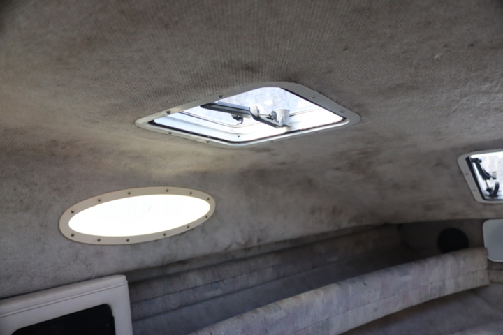 1188296-38 Searay Express Cruiser 250EC, 1994