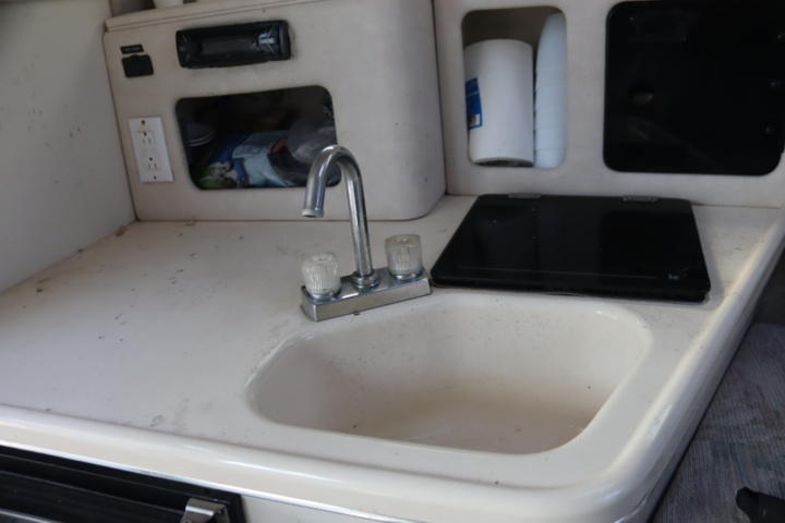 1188296-41 Searay Express Cruiser 250EC, 1994