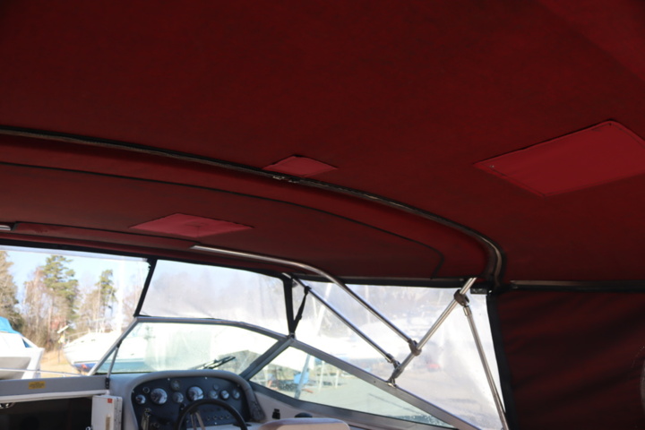 1188296-63 Searay Express Cruiser 250EC, 1994