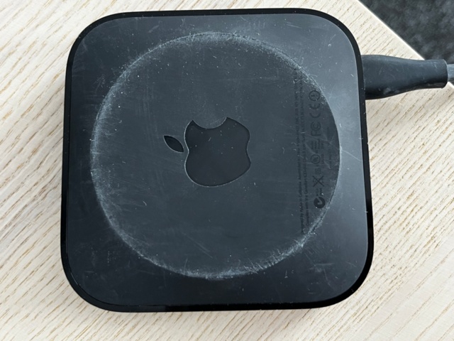 1188421-7 Compact PC, Intel Box Nuc 7i3BNK and 32" screen, Samsung as well