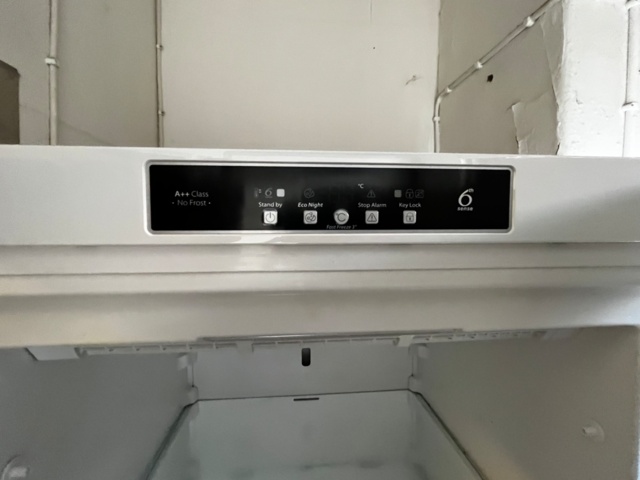 1145156-4 Freezer, Whirlpool WVA35642