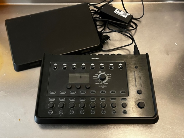 1145158-1 Audio mixer, Bose T8S ToneMatch Mixer