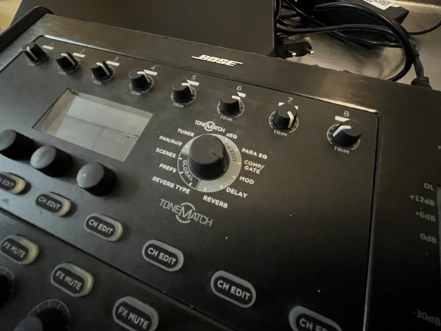 1145158-3 Audio mixer, Bose T8S ToneMatch Mixer