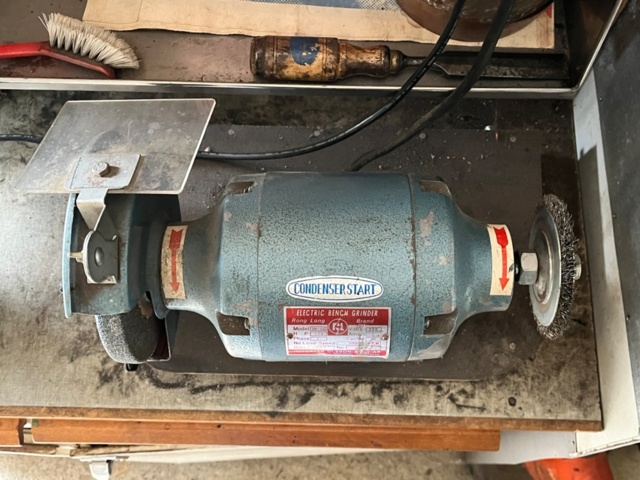 1188480-5 Bench grinder Rong Long SN-6G