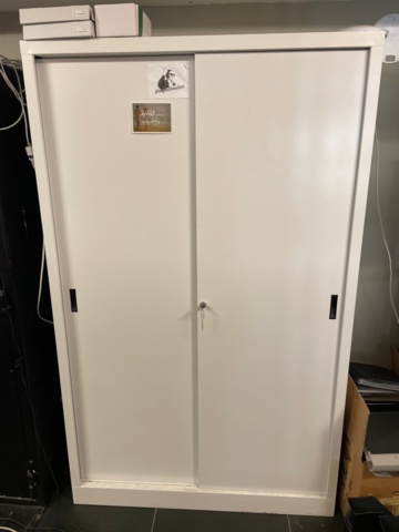 1151090-1 Lockable filing cabinet, 120 x 45cm, height 196cm, 1 key