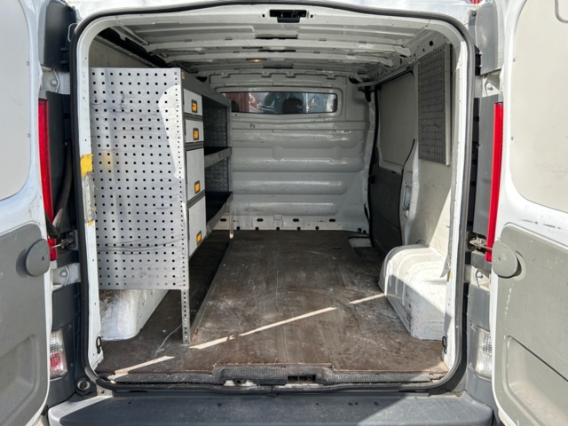 1144237-22 Nissan Primastar 2.0 dCi Manual, 114hp, 2010