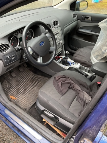 1121277-15 Ford Focus Combi 1.8 Flexifuel Manual, 125hp, 2009