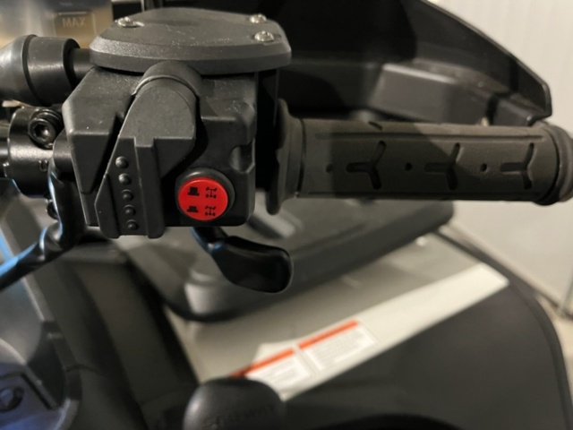 1189112-18 ATV Segway 600 Snarler 4x4 AT6S 2022 (172km)