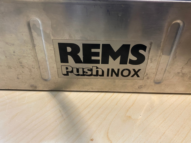 1189191-4 Test pressure pump REMS