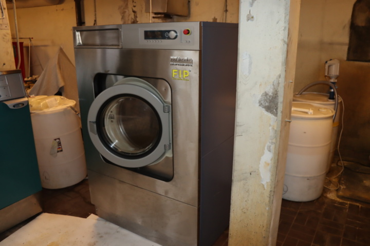 1189406-25 Miele PW6321 Pretreatment washing machine with power converter