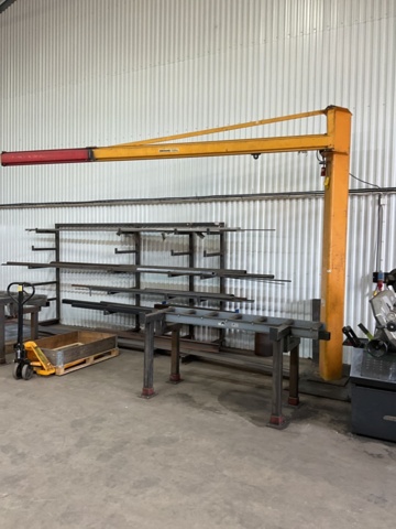 1121309-3 Column slewing crane Demag 500kg