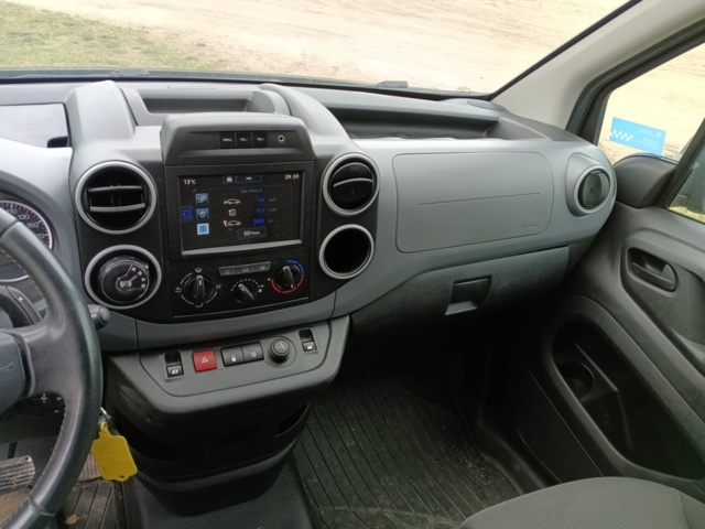 1009616-11 Peugeot Partner Van Increased Payload 1.6 BlueHDi EGS, 99hp, 2016