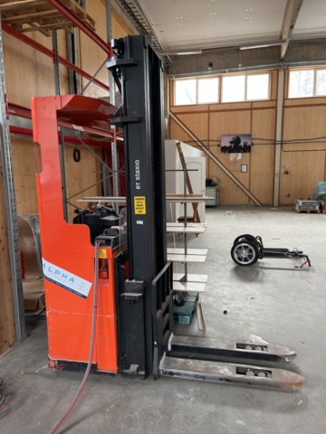 1189532-3 Track stacker, BT Staxio SSE135