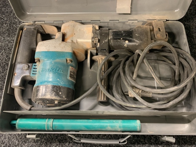 1189589-5 Car machine Makita HM1200