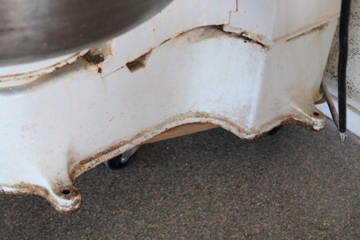 999297-10 Older dough mixer