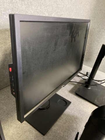 1055174-8 Lot of Computer Monitors/Monitor Dell, Benq, Samsung